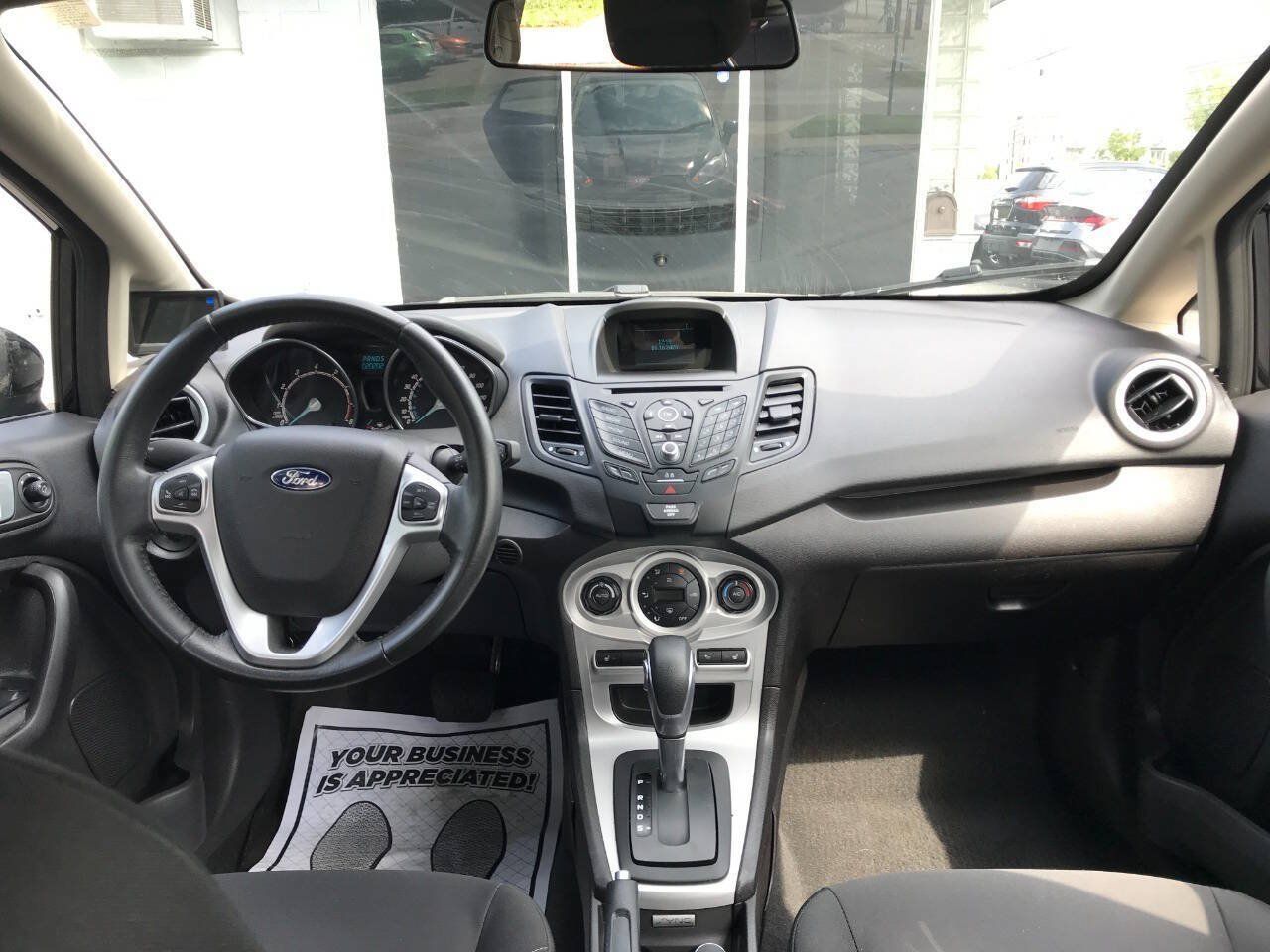 Used 2016 Ford Fiesta SE w/ Cold Weather Package FWD image 11