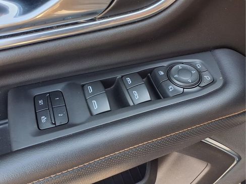 Used 2021 GMC Yukon AT4 w/ AT4 Premium Plus Package image 17