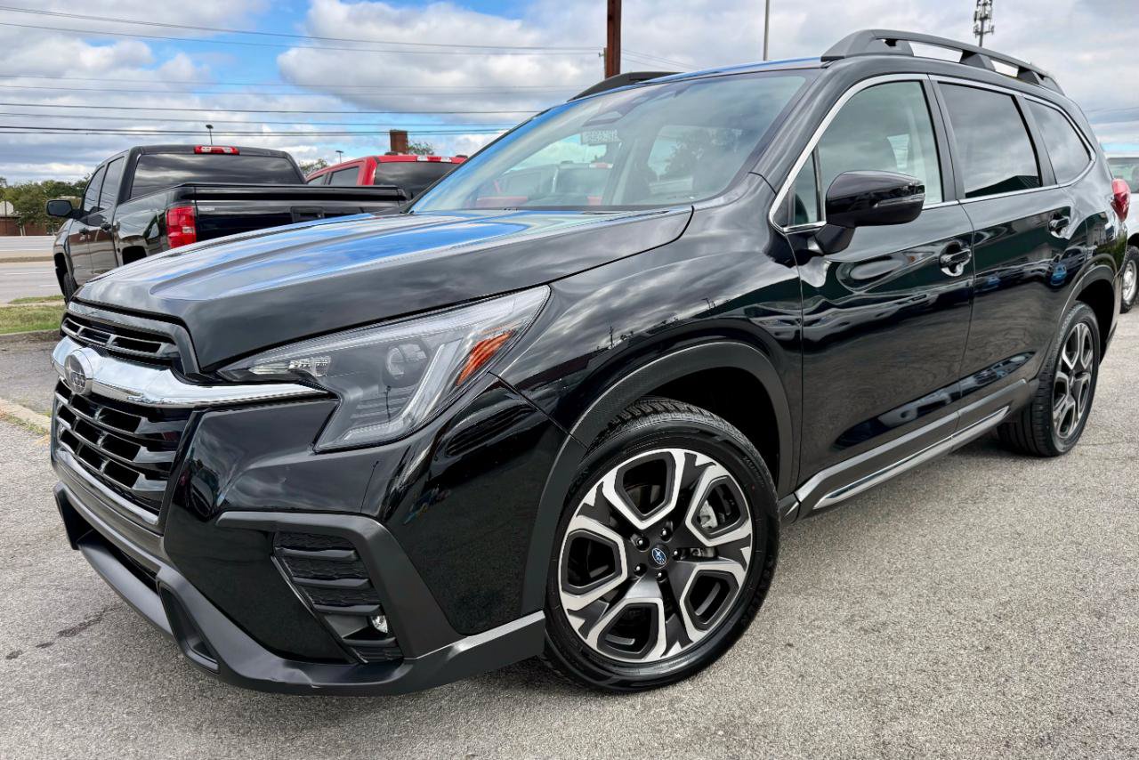Used 2023 Subaru Ascent Limited AWD/4WD image 3