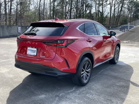 Used 2024 Lexus NX 250 FWD w/ Cold Area Package image 10