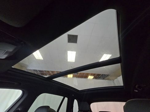 Used 2025 BMW X5 xDrive50e image 44