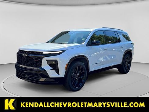 Used 2026 Chevrolet Traverse RS w/ LPO, Floor Liner Package AWD/4WD image 1