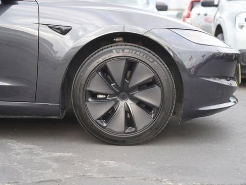 Used 2025 Tesla Model 3 Long Range RWD image 4