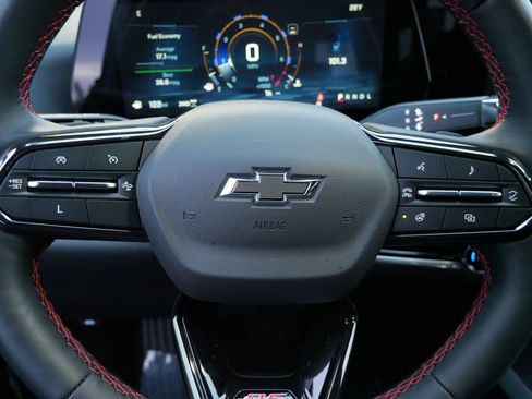 Certified 2025 Chevrolet Equinox RS w/ Safety and Technology Package image 18