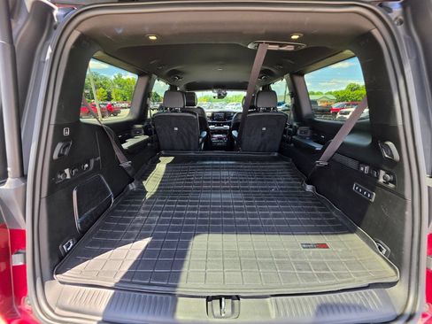 Certified 2022 Jeep Wagoneer Series III w/ Convenience Group I AWD/4WD image 46