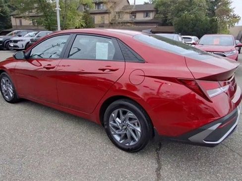 Certified 2024 Hyundai Elantra SEL image 6
