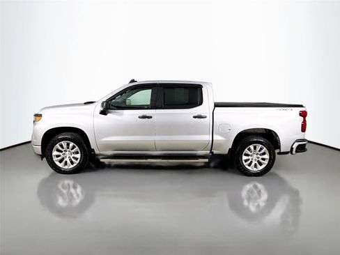 Used 2022 Chevrolet Silverado 1500 Custom image 5