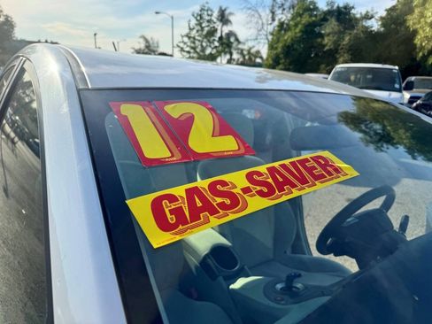 Used 2012 Toyota Prius Two FWD image 17