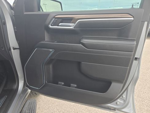 Used 2024 Chevrolet Silverado 1500 LT RWD image 27