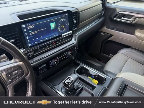 Used 2022 Chevrolet Silverado 1500 ZR2 w/ Technology Package AWD/4WD image 19