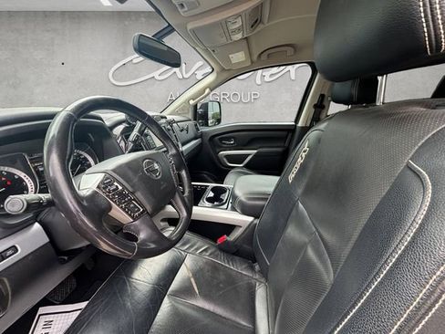 Used 2018 Nissan Titan PRO-4X w/ Pro-4x Convenience Package AWD/4WD image 24