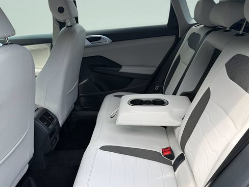 New 2026 Volkswagen Taos SE FWD image 28