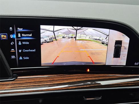 Used 2024 Cadillac Escalade Premium Luxury RWD image 18