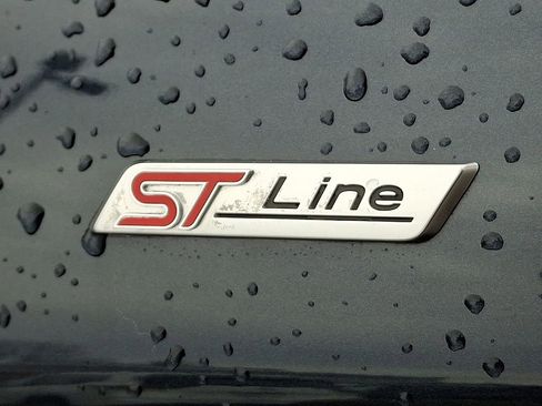 Used 2023 Ford Explorer ST-Line image 32