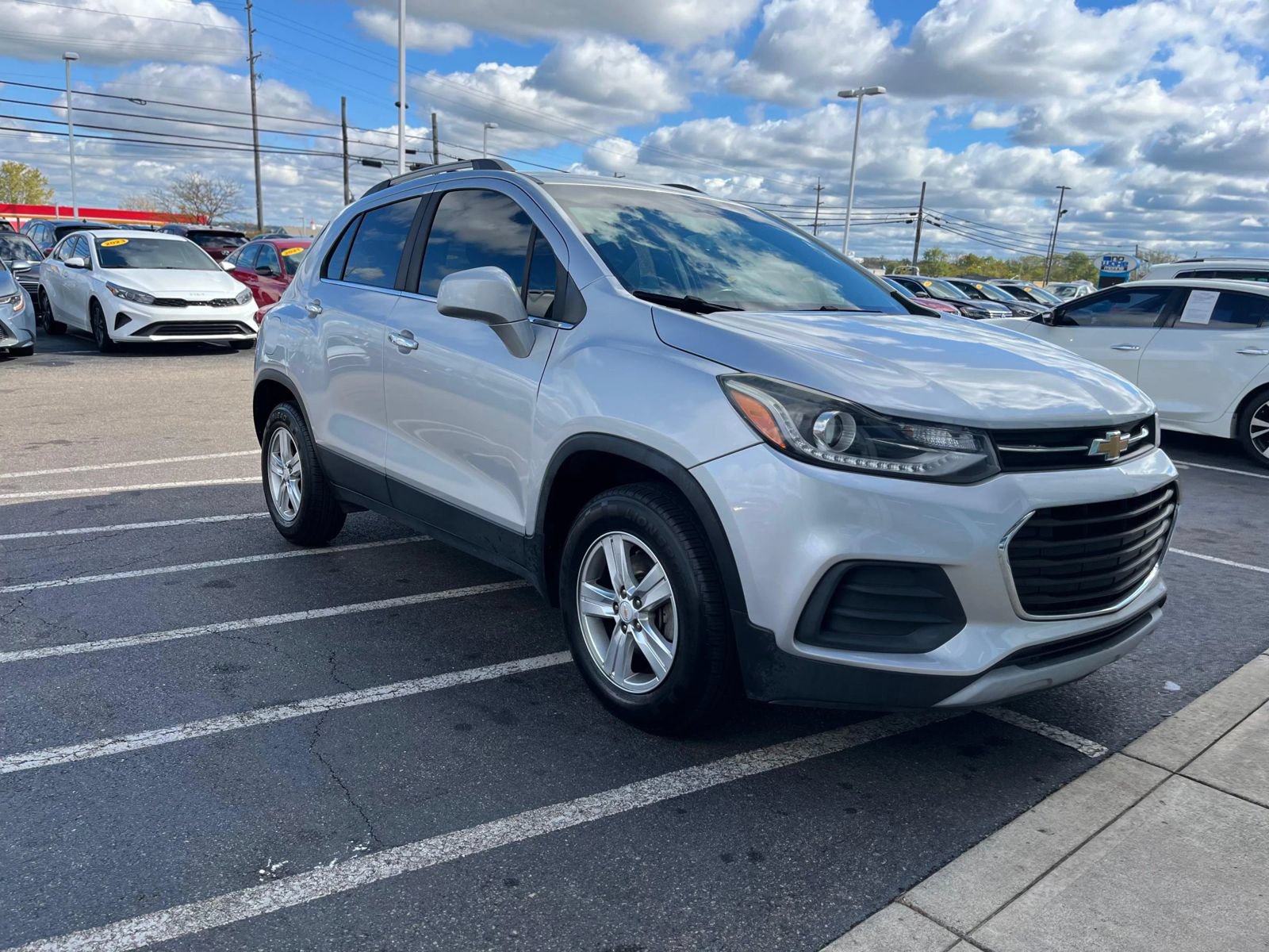 Used 2018 Chevrolet Trax LT w/ LT Convenience Package AWD/4WD image 12