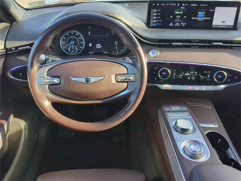 Used 2023 Genesis GV70 2.5T w/ Advanced Package image 15