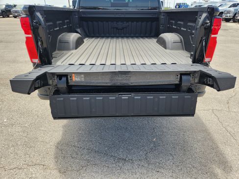 New 2026 Chevrolet Silverado 2500 ZR2 w/ ZR2 Bison Edition AWD/4WD image 23