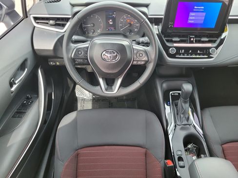 Used 2025 Toyota Corolla SE FWD image 15