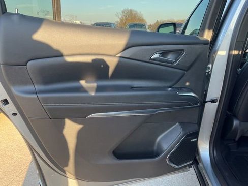 Used 2025 Chevrolet Traverse High Country w/ LPO, Floor Liner Package image 24
