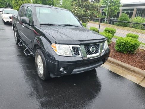 Used 2016 Nissan Frontier SV w/ SV Value Truck Package RWD image 6