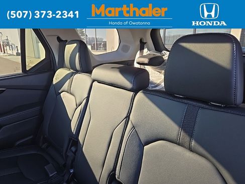 New 2025 Honda Pilot Touring image 13