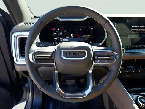 New 2026 GMC Canyon Denali image 11