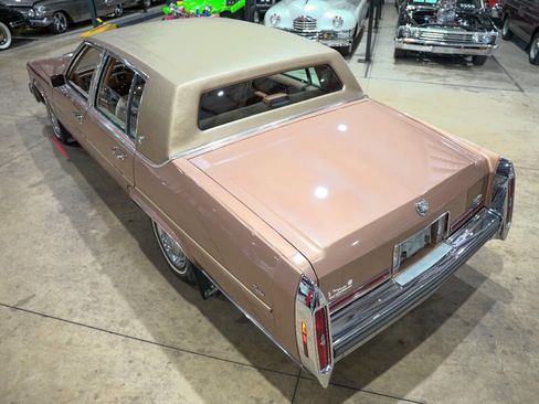 Used 1989 Cadillac Brougham image 16