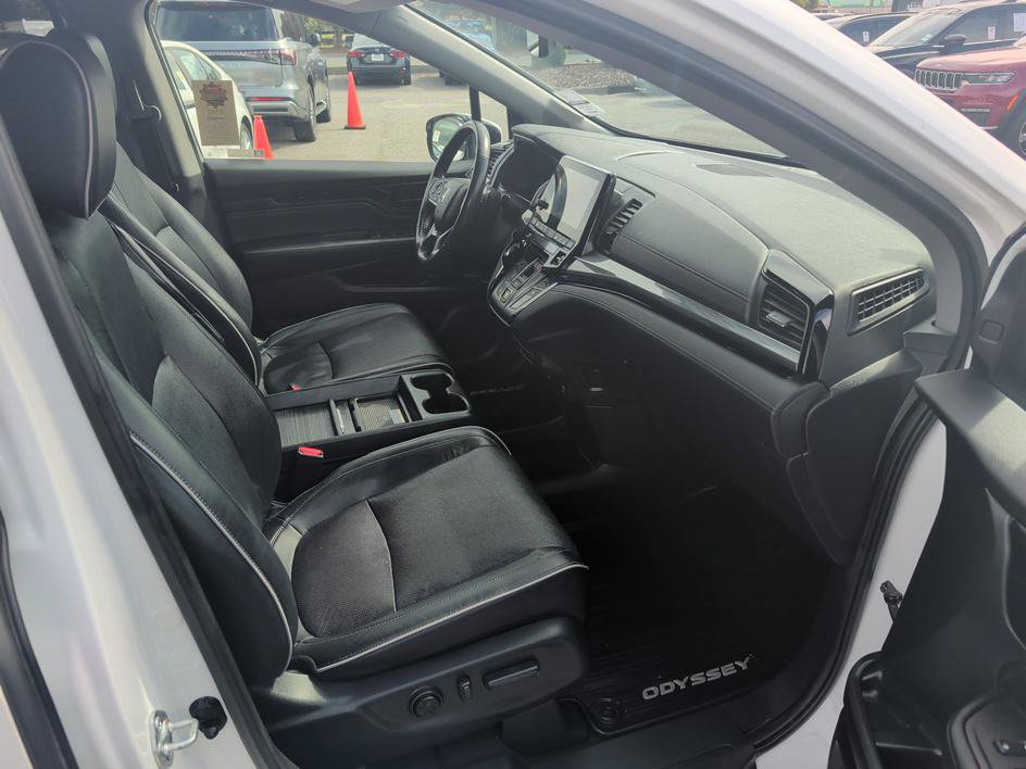 Used 2022 Honda Odyssey Elite image 12