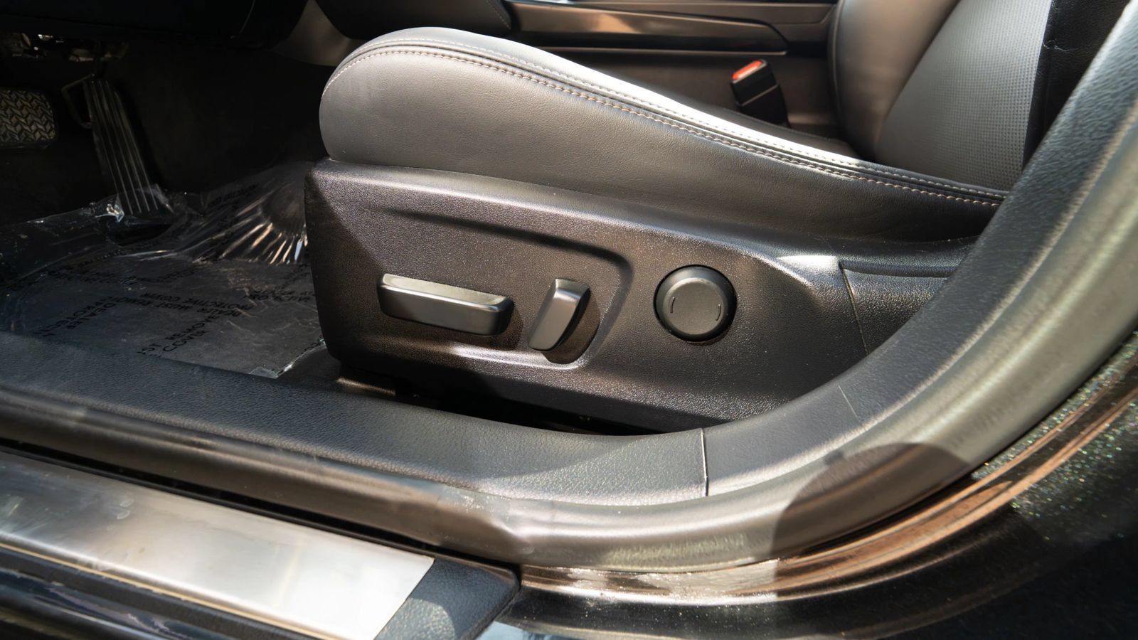 Used 2022 Lexus IS 300 AWD w/ Premium Package image 29