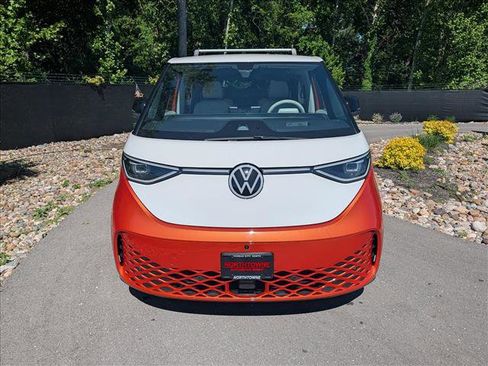 Used 2025 Volkswagen ID. Buzz Pro S Plus AWD/4WD image 8