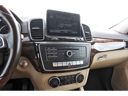 Used 2017 Mercedes-Benz GLS 450 4MATIC image 10