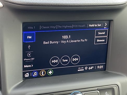 Used 2024 GMC Terrain SLE image 18