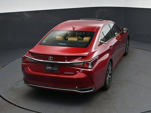 Certified 2023 Lexus ES 300h w/ Premium Package FWD image 34