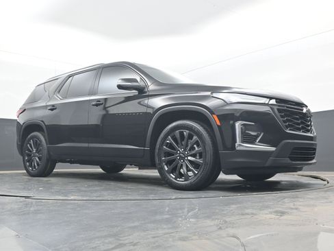 Used 2022 Chevrolet Traverse RS FWD image 21