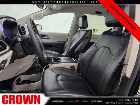 Used 2023 Chrysler Pacifica Touring-L FWD image 22