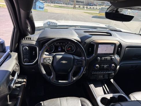 Used 2023 Chevrolet Silverado 3500 High Country image 15