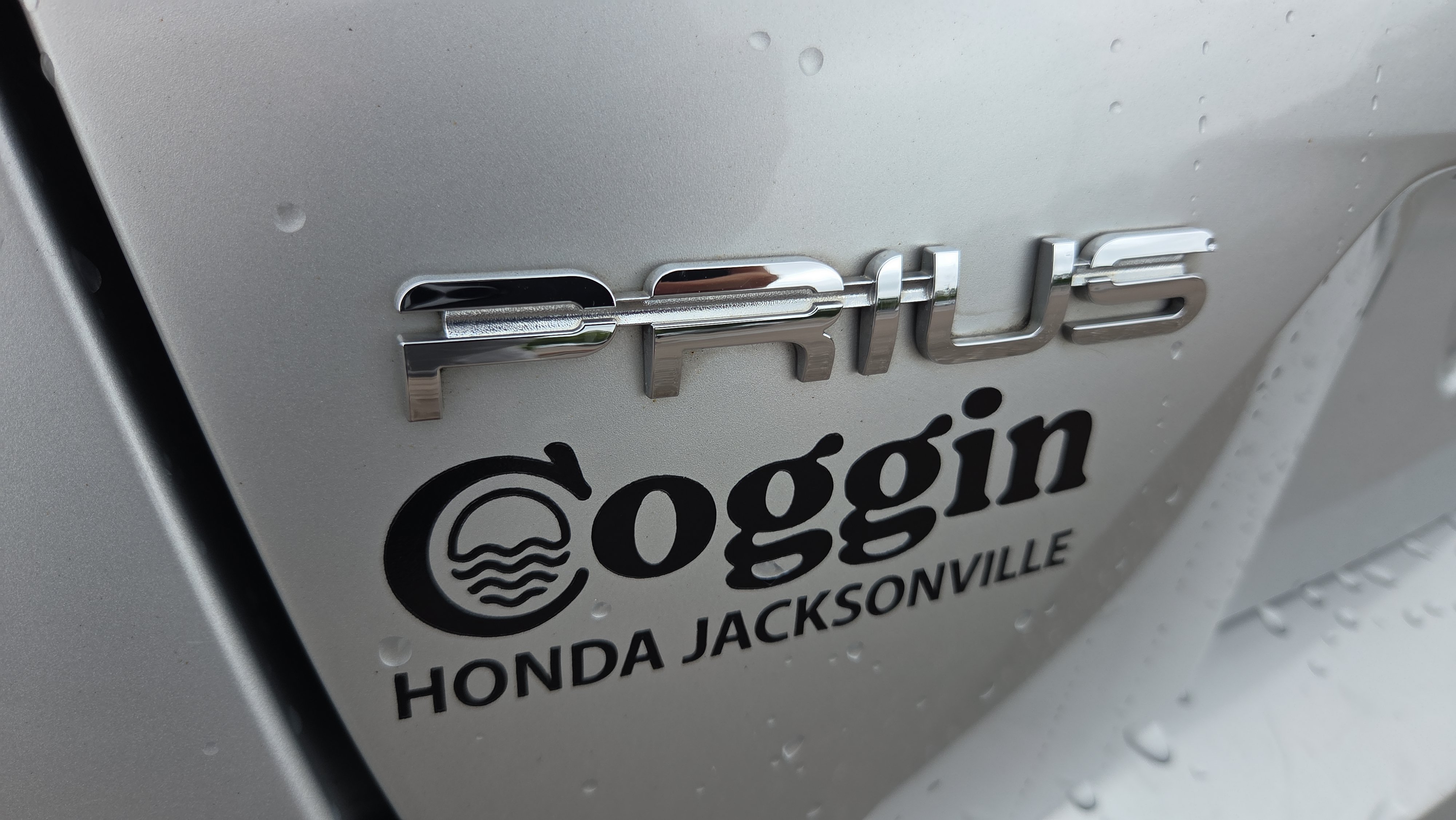 Used 2020 Toyota Prius Limited FWD image 32