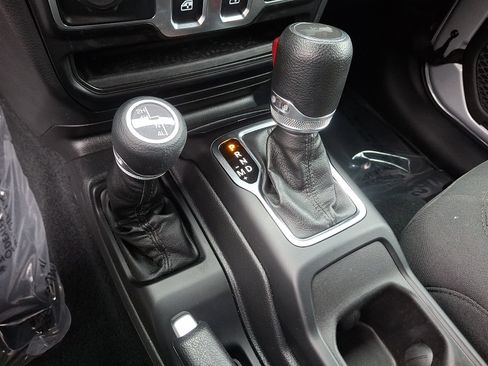 Used 2023 Jeep Wrangler Sport AWD/4WD image 14