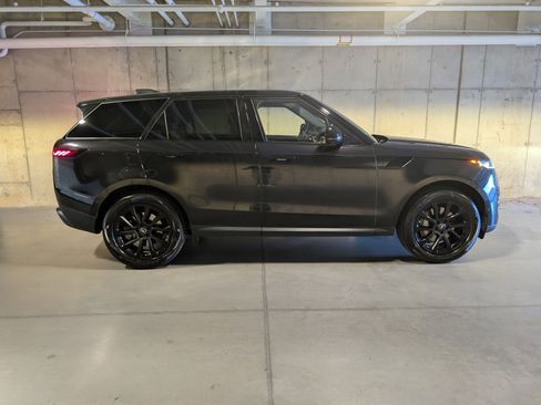 Used 2024 Land Rover Range Rover Sport SE image 10