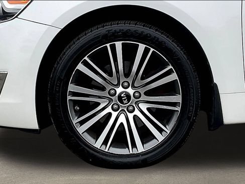 Used 2015 Kia Cadenza Premium w/ Luxury Package FWD image 33