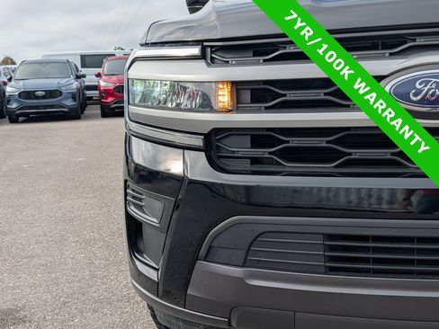 Certified 2024 Ford Expedition Max XLT image 9