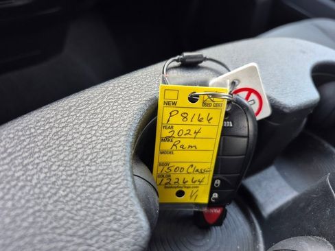 Used 2024 RAM 1500 Classic SLT image 25