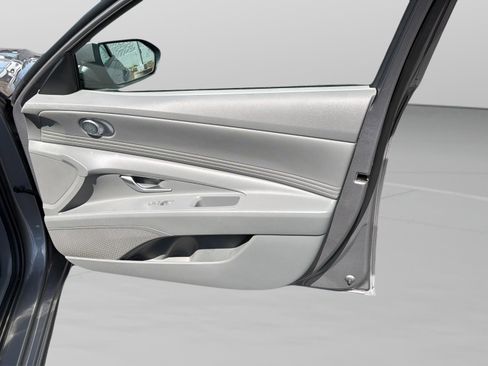 Used 2023 Hyundai Elantra SEL w/ Convenience Package FWD image 23
