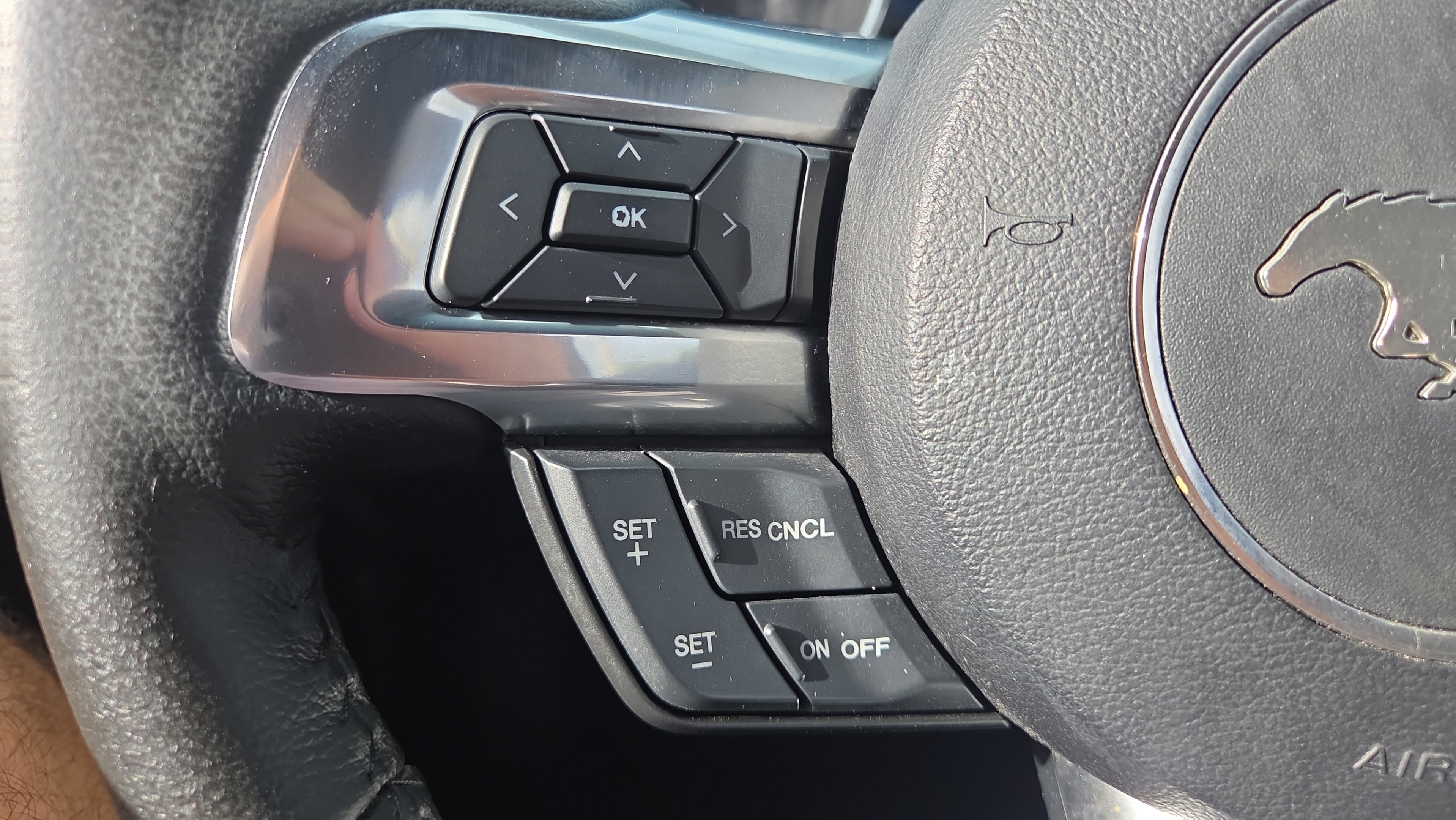 Used 2016 Ford Mustang Premium RWD image 20