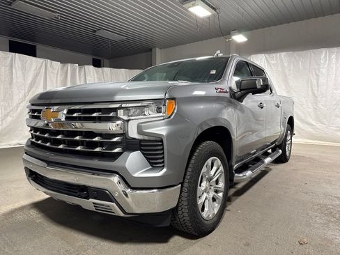 Used 2024 Chevrolet Silverado 1500 LTZ w/ Z71 Off-Road Package AWD/4WD image 3