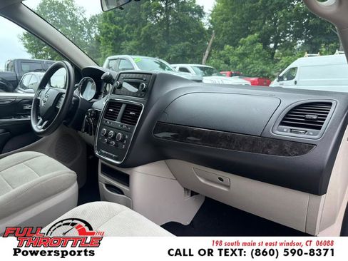 Used 2012 Dodge Grand Caravan SXT image 14