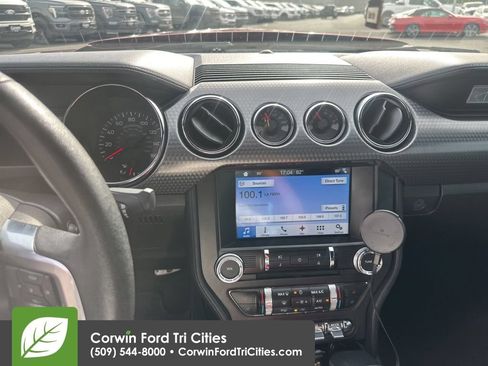 Used 2017 Ford Mustang GT Premium w/ GT Performance Package RWD image 12