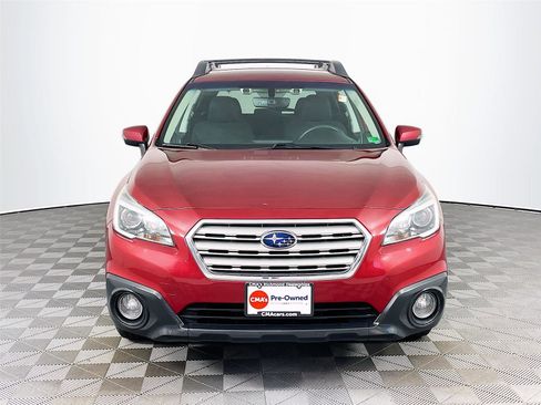 Used 2017 Subaru Outback 2.5i Premium image 2