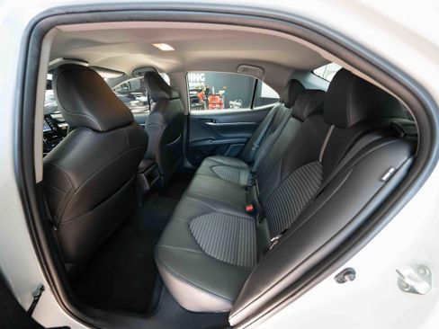 Used 2024 Toyota Camry SE image 23