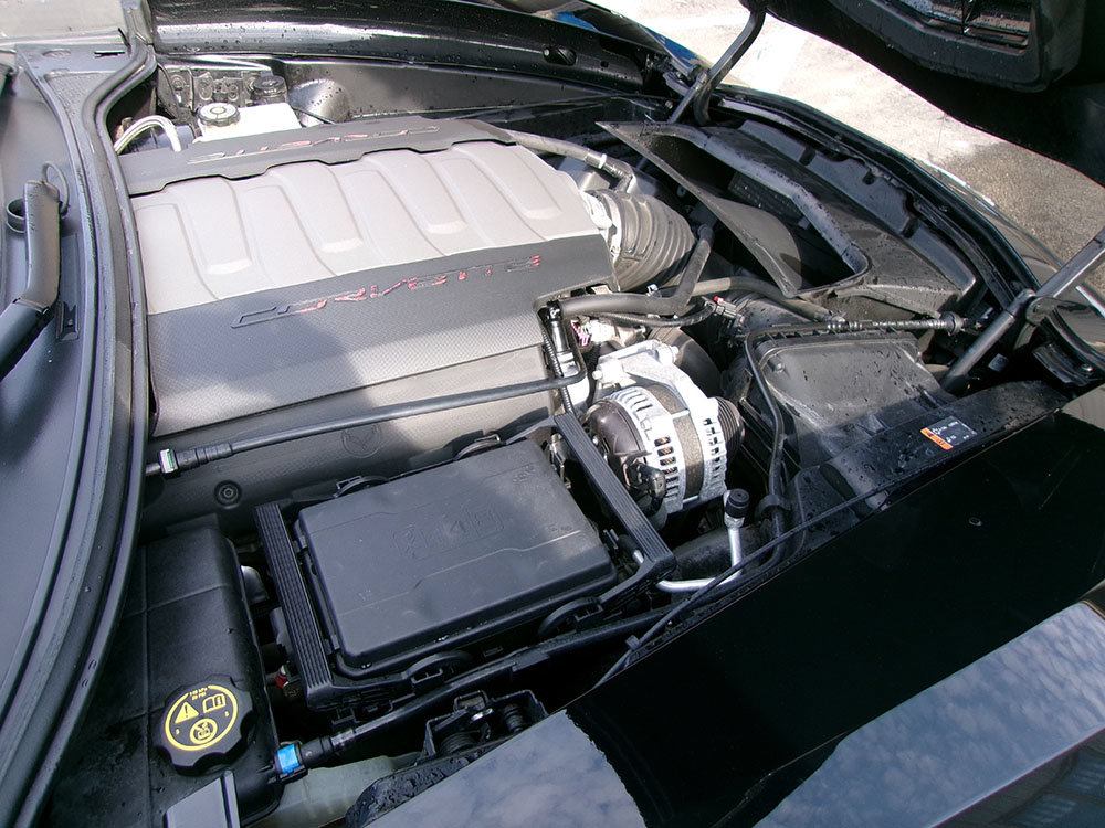 Used 2014 Chevrolet Corvette Stingray Convertible w/ 3LT Preferred Equipment Group RWD image 9